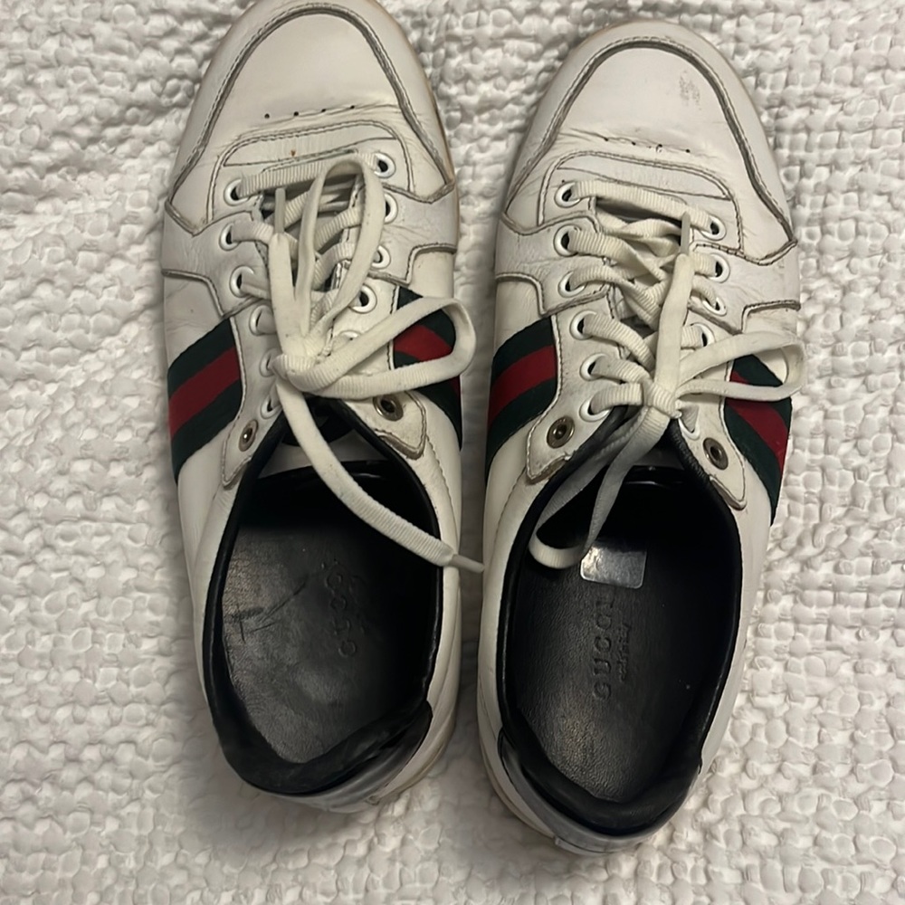Gucci tennis shoes size 38